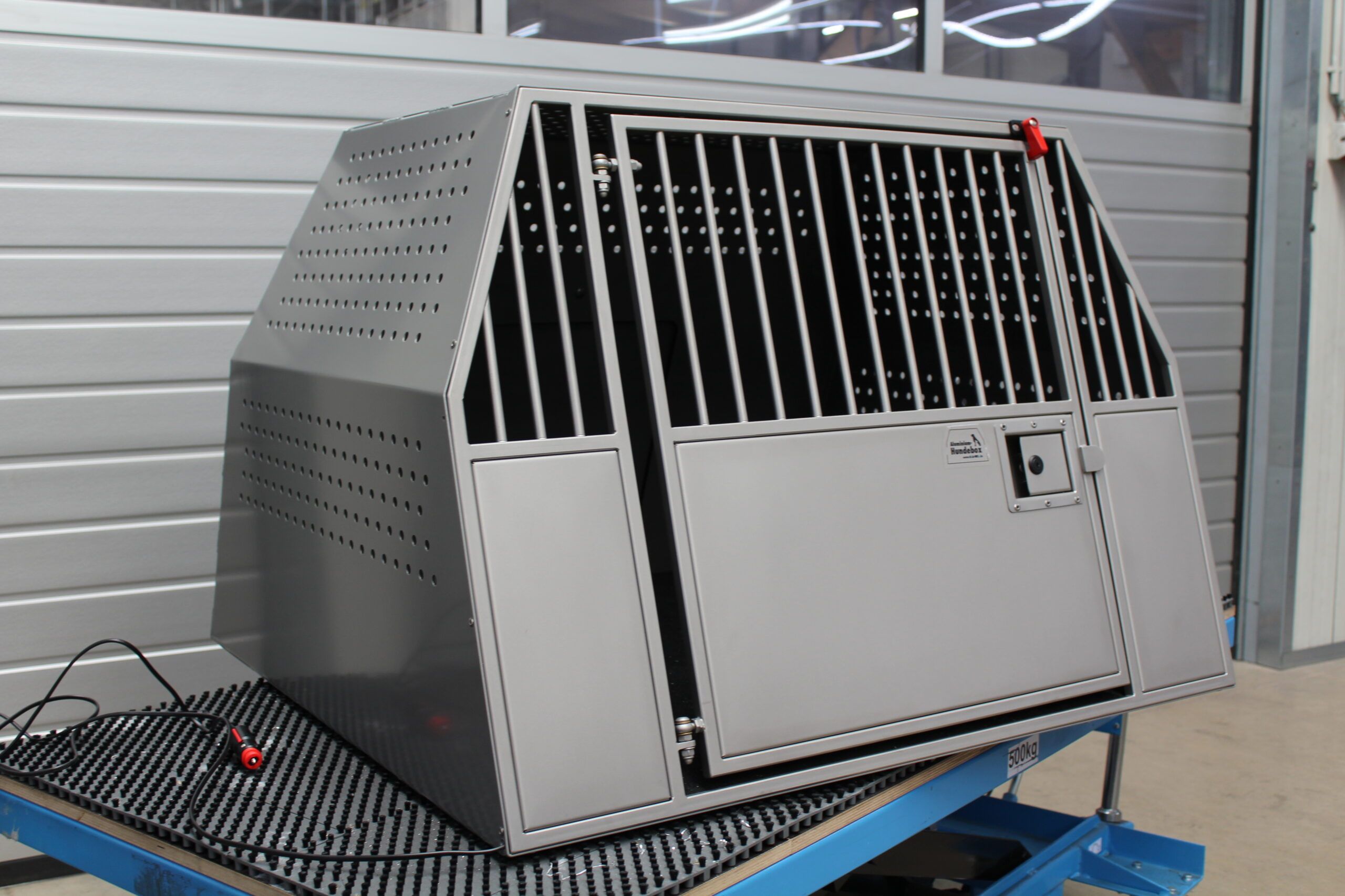Hundetransportboxen Aluminium-Einzelhundebox beleuchtet