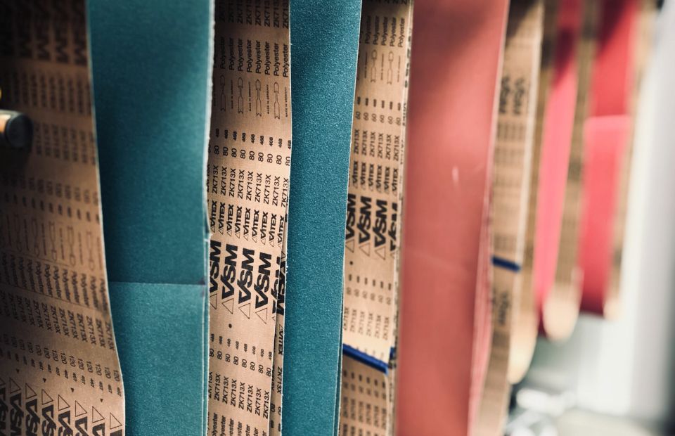 Schleifen und Entgraten